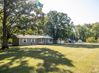 12595 N Budd Rd, Burt, MI 48417