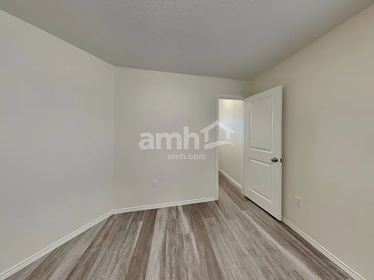 10909 Rome Ave — Photo 19