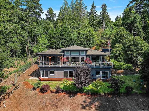 1205 Hillgrove Rd, North Saanich, BC V8L 5K7