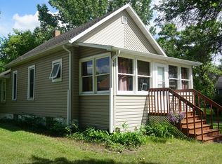 318 4th St NE, Barnesville, MN 56514