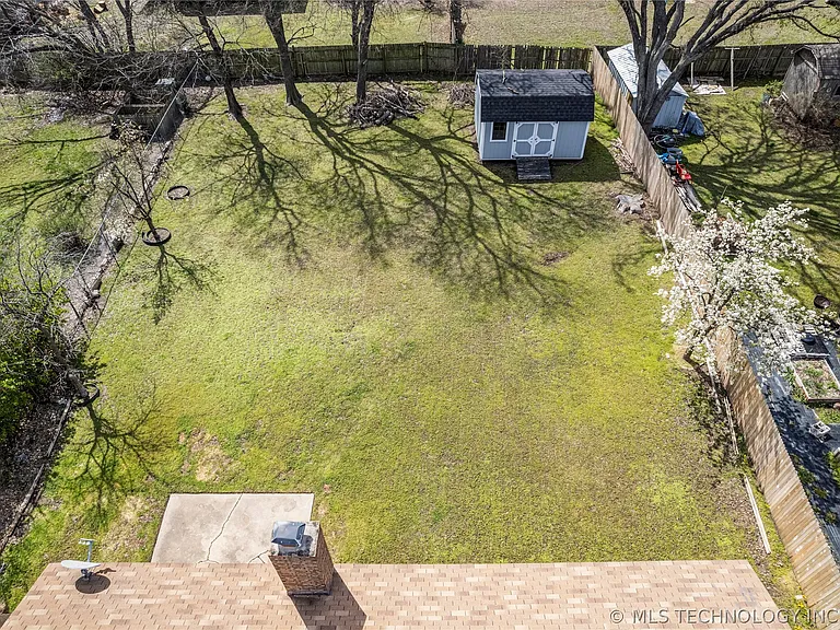 8940 E 16th Pl — Photo 35