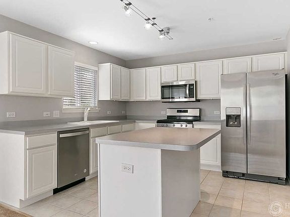 3rd image of 1163 Shorewood Ct