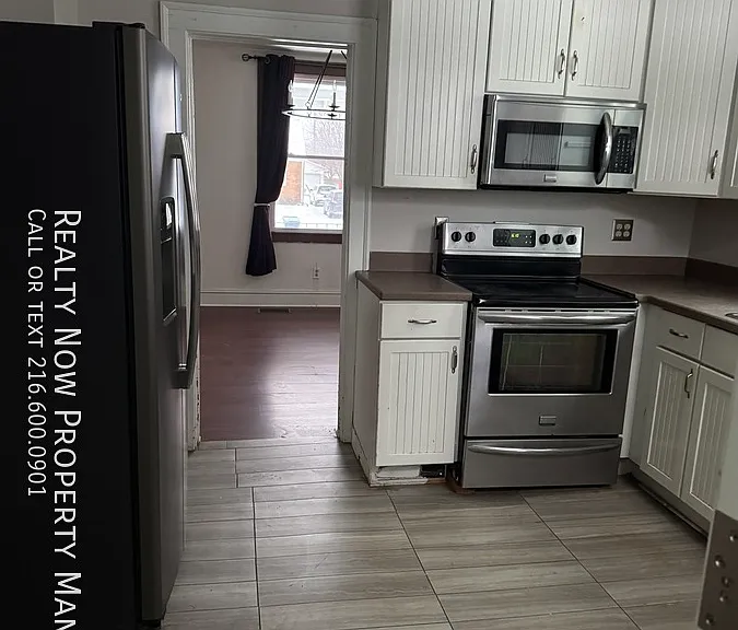 9474 Roxbury Rd — Photo 2