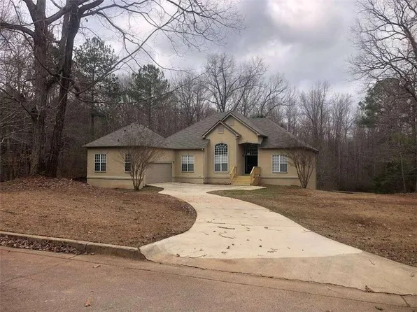 210 Nails Creek Ct, McDonough, GA 30252