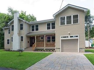 21 Parmenter Ter, Newton, MA 02465