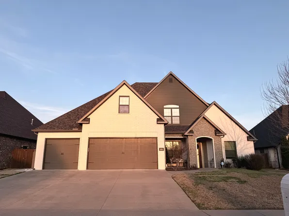 609 SE Hendrix St, Bentonville, AR 72712