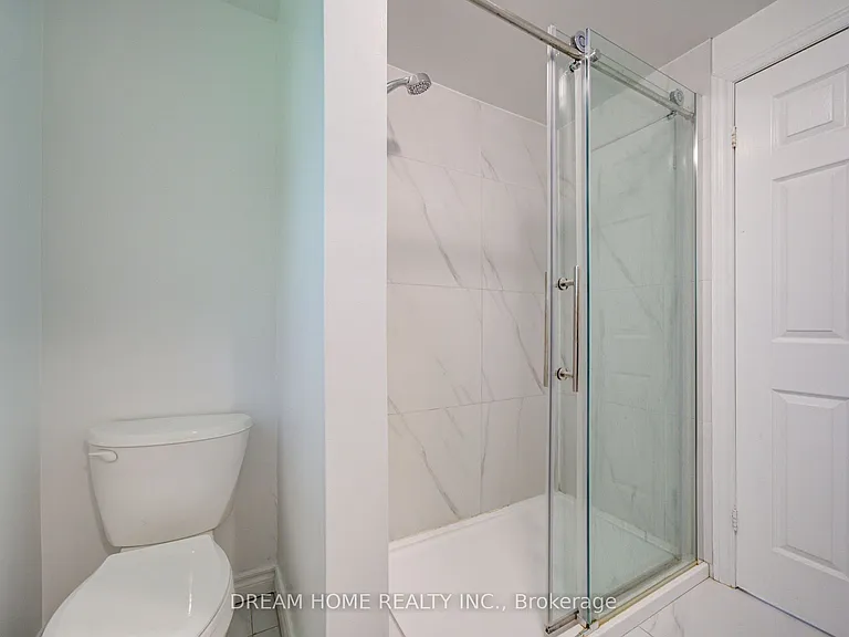 25 Yongehurst Rd — Photo 23