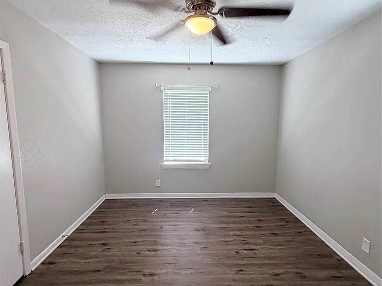 501 Evanston St — Photo 14