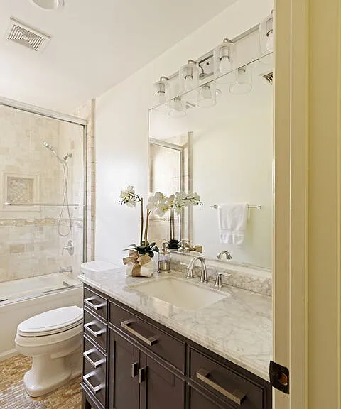272 N Chester Ave #101 — Photo 27