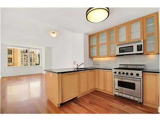 Rented by Douglas Elliman | media 28