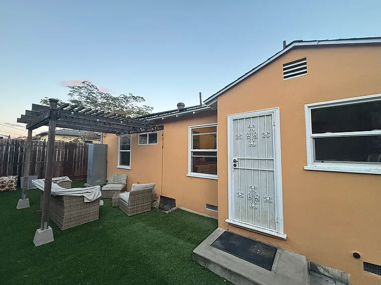 7290 University Ave — Photo 5