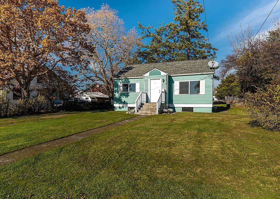 1st image of 756 SE Barrington Dr