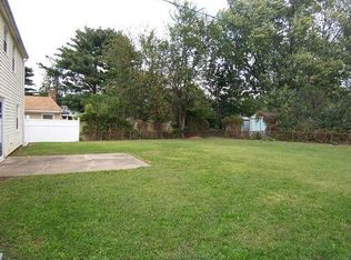22 Harwick Ln, Willingboro, NJ 08046