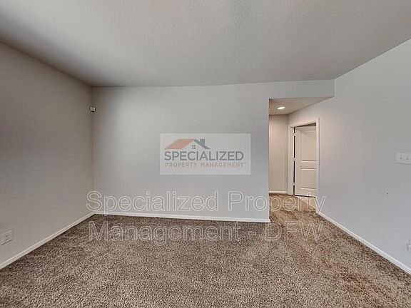 4th image of 3401 Winoak Dr