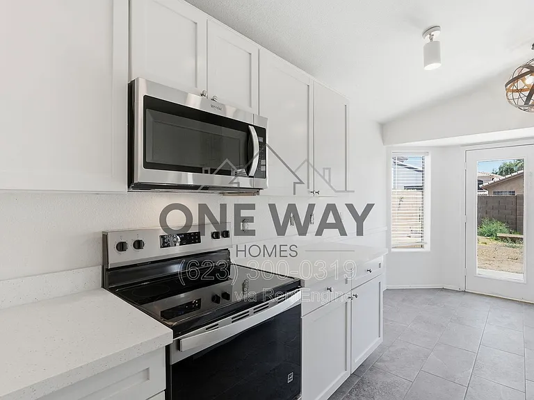 4622 E Summerhaven Dr — Photo 16
