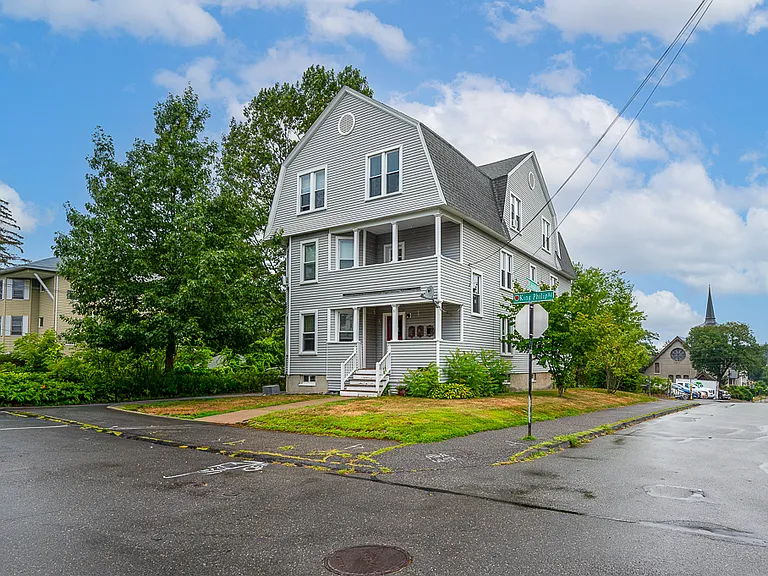 51 King Philip Rd #1 — Photo 1