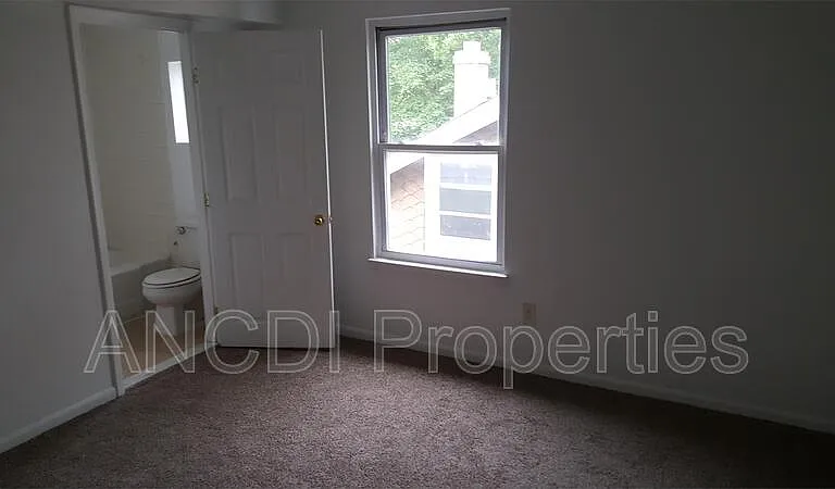 122 Garden St #C — Photo 3