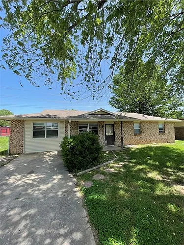 3102 Scott Ln Photo 1