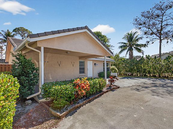 4th image of 8938 Shadow Wood Boulevard
