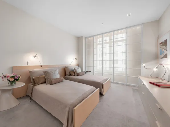 15 Central Park West image 19 of 23