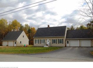 207 Ridge Rd, Monmouth, ME 04259