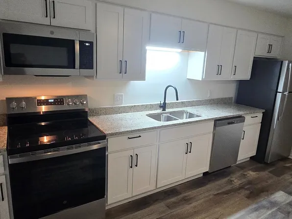 22 S Saint John St Floor 2, Schuylkill Haven, PA 17972
