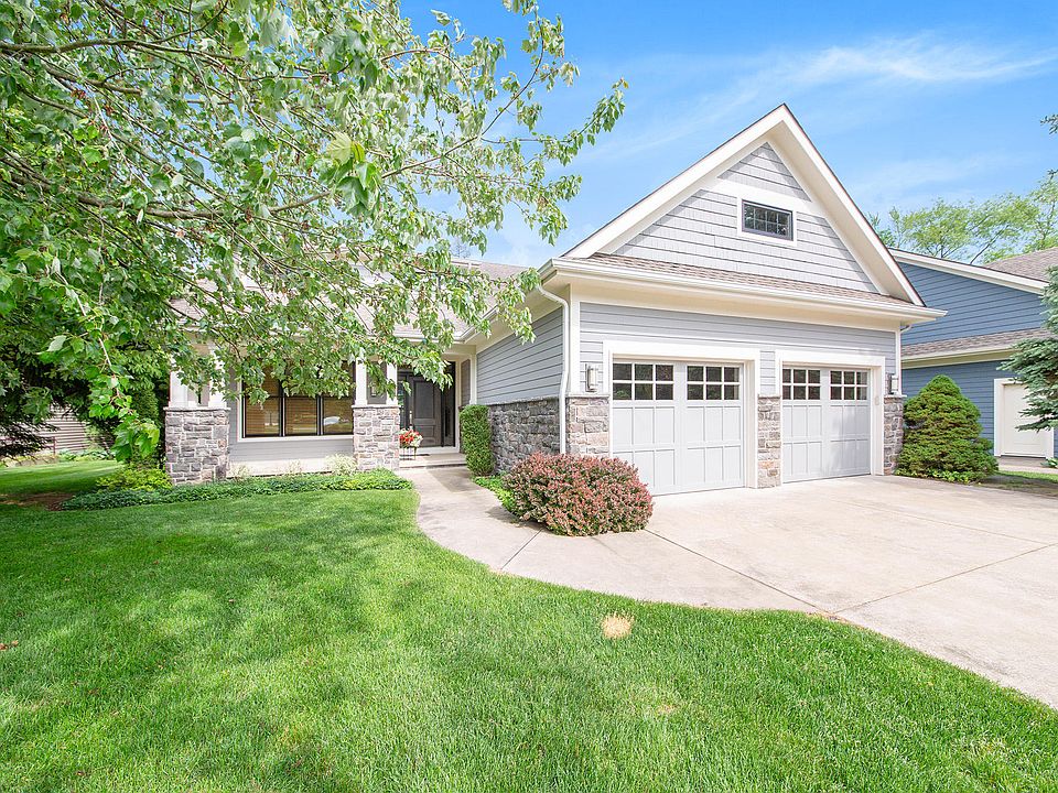 1st image of 2903 Woodgate Ln #12