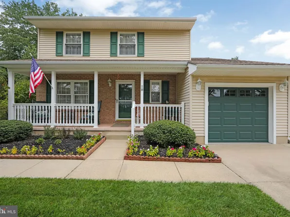 18 Presidential Dr, Berlin, NJ 08009