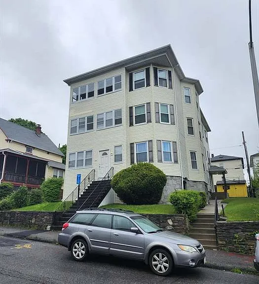125 Ingleside Ave #2 — Photo 2