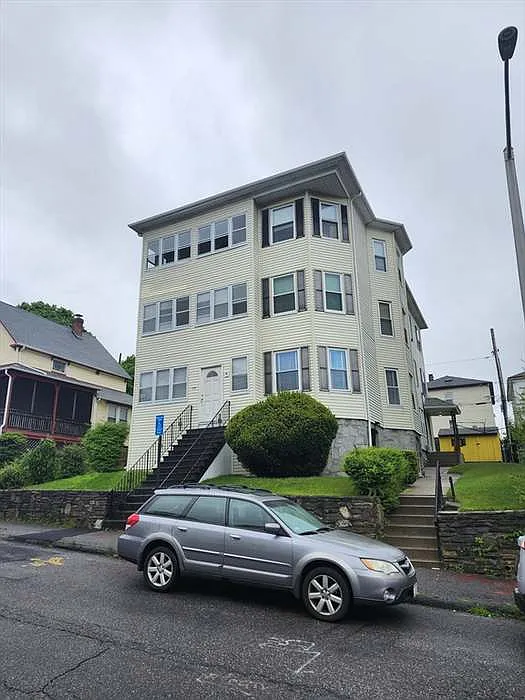 Building Photo - 125 Ingleside Ave #2