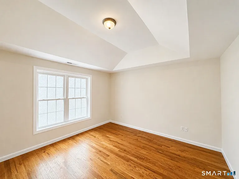 8 Old Oak Dr #8 — Photo 5