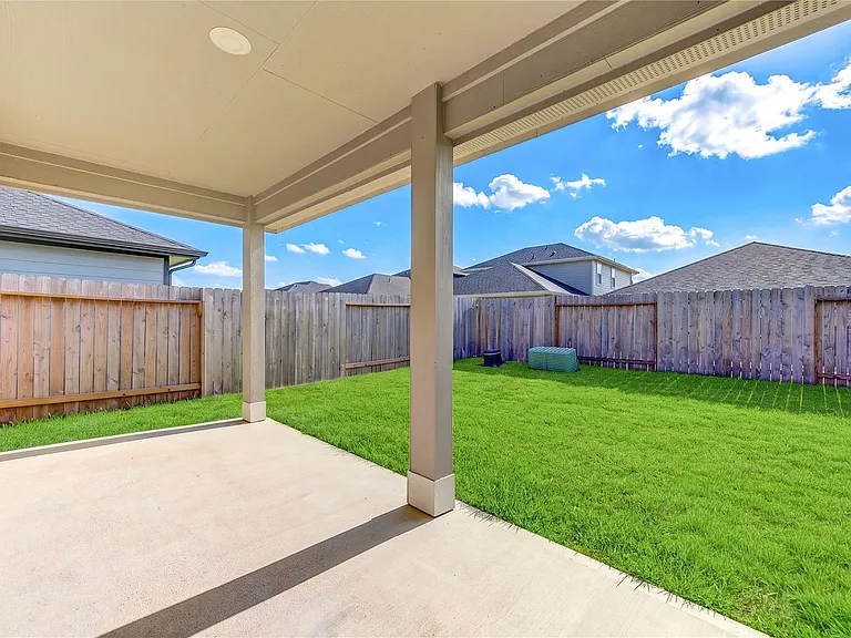 4306 Zeke Estates Ln — Photo 37
