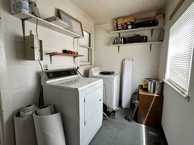 811 W Rush Ave — Photo 15