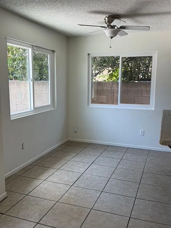 4 bed, 2.0 bath, 1400 sqft, $2,950 — Photo 2
