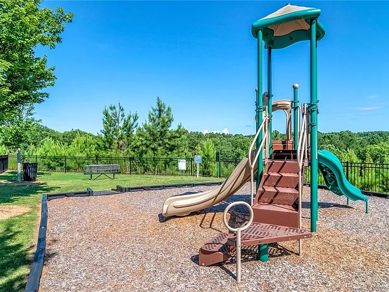 800 Millwood Ln #902-218 — Photo 39