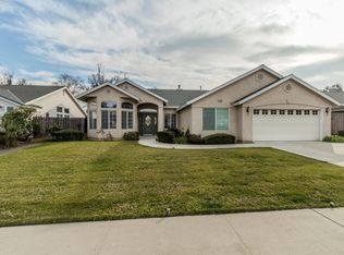 2390 Kamm Ave, Kingsburg, CA 93631