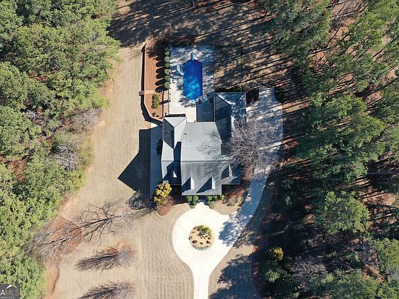 3rd image of 380 Peachbelt Rd