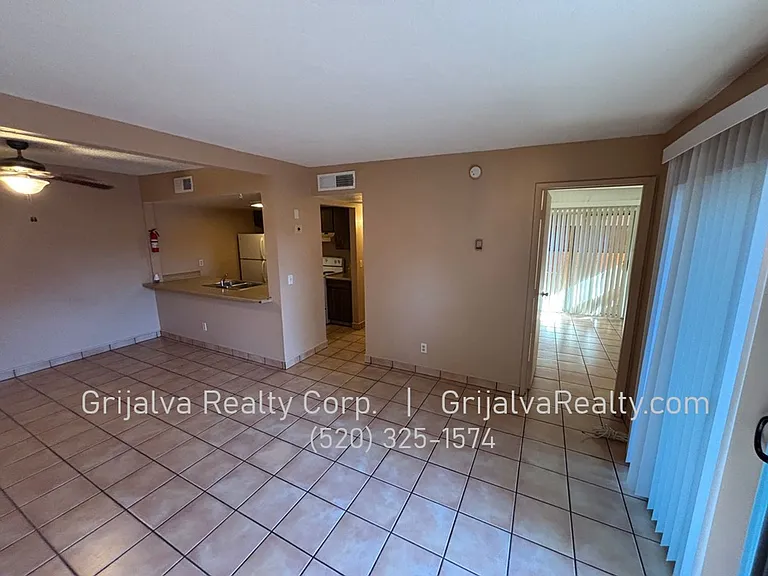 2131 N Margaret Ave — Photo 4