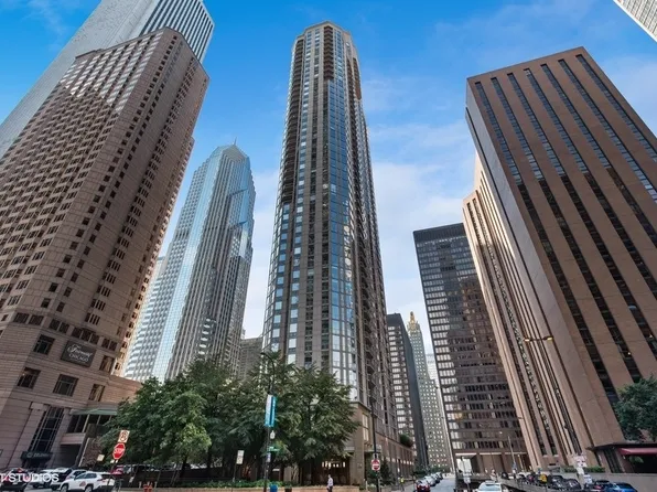 222 N Columbus Dr APT 4201, Chicago, IL 60601