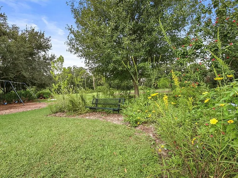 11709 Clubhouse Dr — Photo 40
