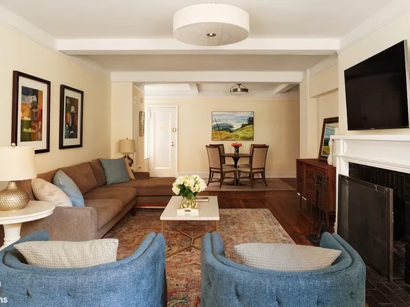 434 East 52nd Street image 2 of 8