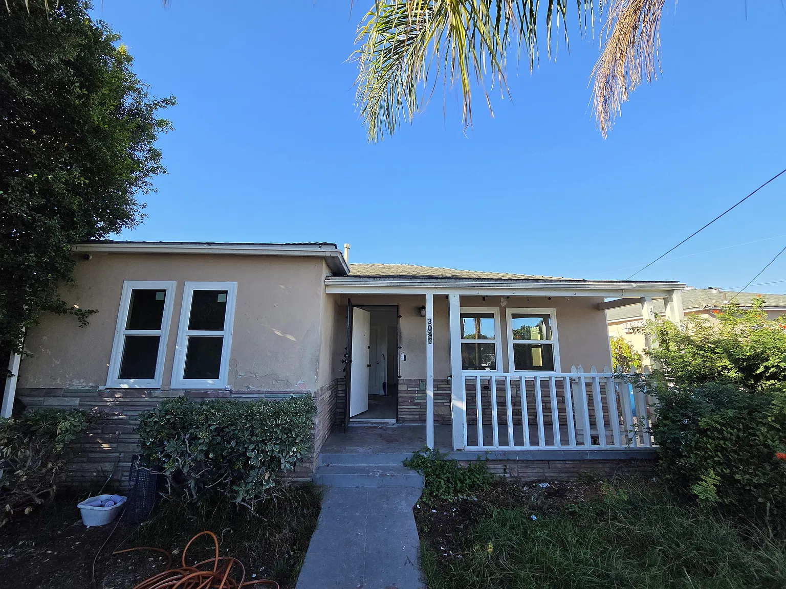 2 bed, 800 sqft, $2,495 — Photo 1