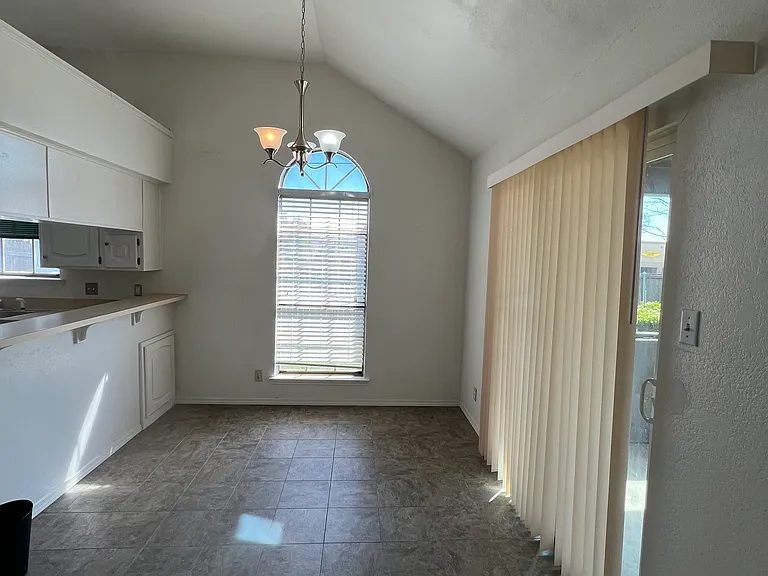 812 Cornfield Dr — Photo 29