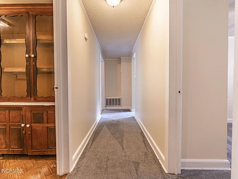 885 S Stephens St — Photo 18