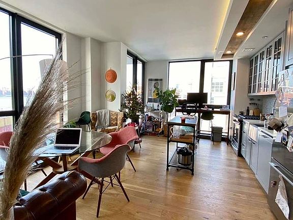 2nd image of 26 West St #7N