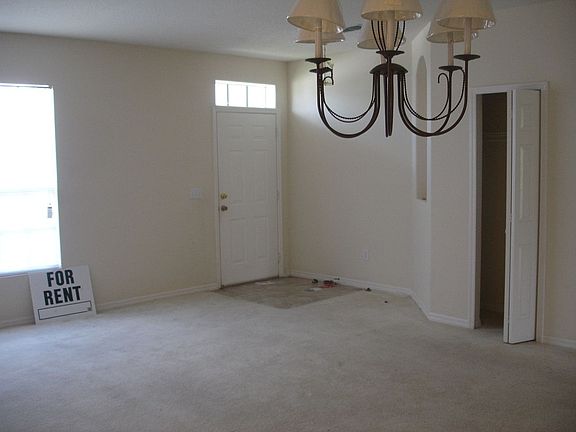3rd image of 316 Cotswold Cir