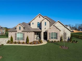 204 Torrance Dr, Cave Springs, AR 72718