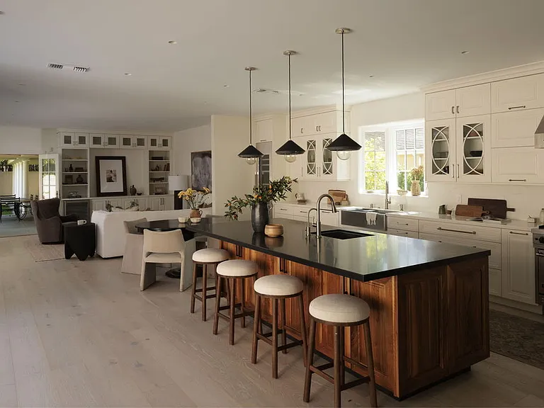 632 S Arden Blvd — Photo 10