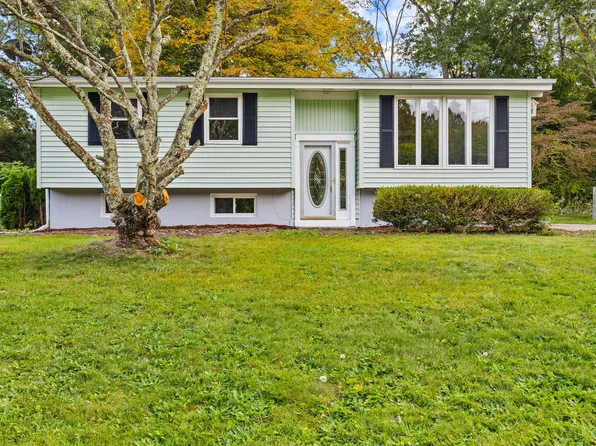 118 Meeting House Lane, Ledyard, CT 06339