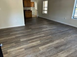 63 3rd Ave #B, Shalimar, FL 32579